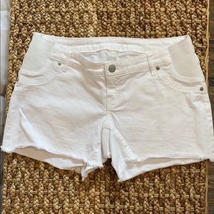 Gap Maternity Frayed White Denim shorts size 26